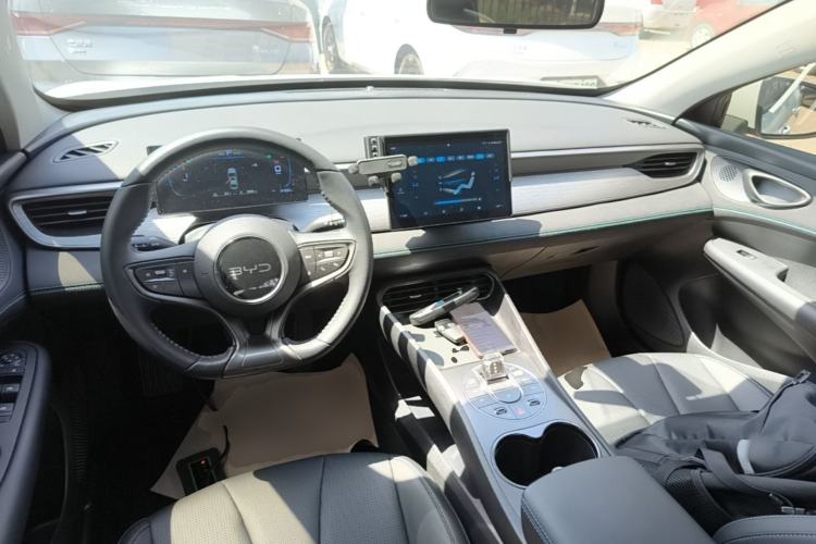 Used BYD Seal 05 DM-i 2025 DM-i Smart Drive 55KM Luxury Model Center Console