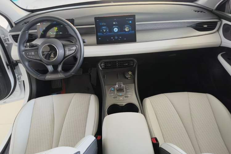 Used BYD Seal 05 DM-i 2025 DM-i Smart Drive 55KM Luxury Model Center Console