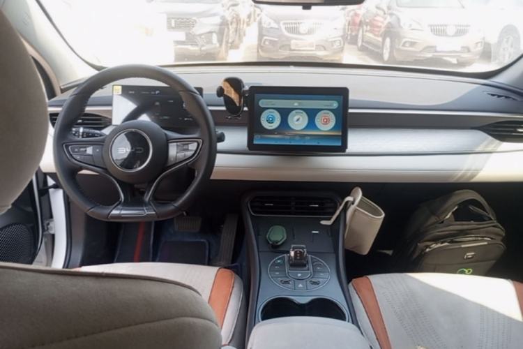Used BYD Seal 05 DM-i 2025 DM-i Smart Drive 55KM Luxury Model Center Console