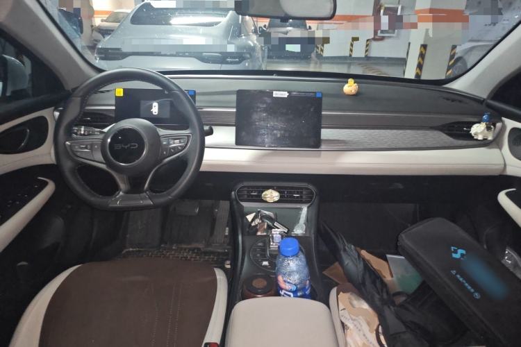 Used BYD Seal 05 DM-i 2025 DM-i Smart Drive 55KM Luxury Model Center Console