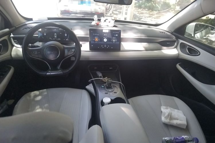 Used BYD Seal 05 DM-i 2025 DM-i Smart Drive 55KM Luxury Model Center Console