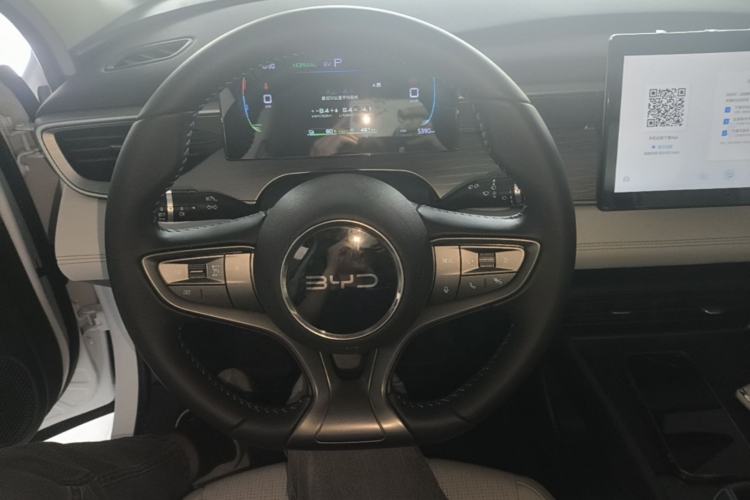 Used BYD Seal 05 DM-i 2025 DM-i Smart Drive 55KM Luxury Model Center Console