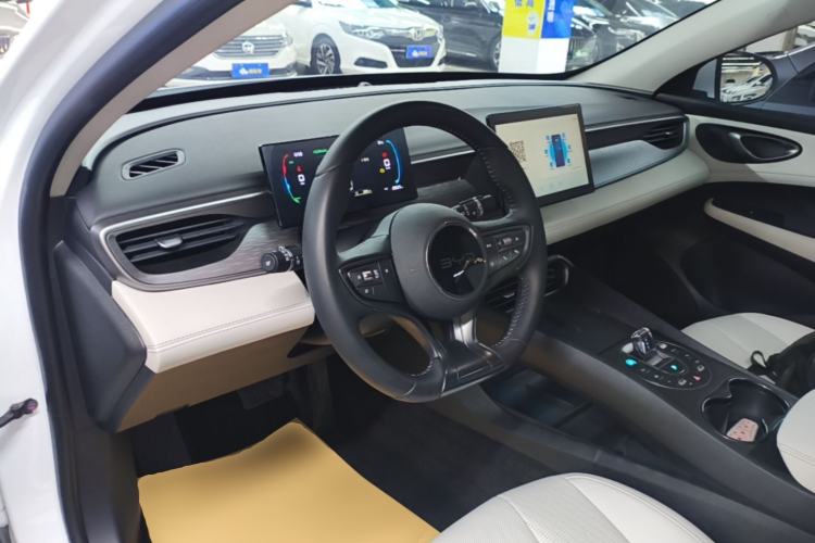 Used BYD Seal 05 DM-i 2025 DM-i Smart Drive 55KM Luxury Model Center Console