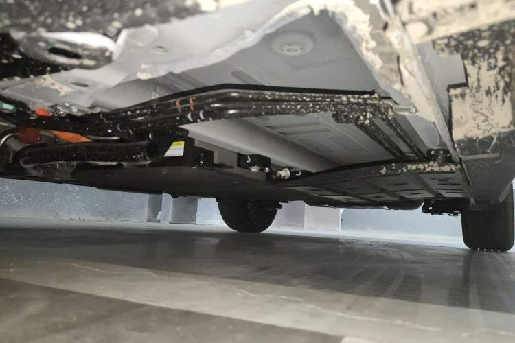 Used BYD Seal 05 DM-i 2025 DM-i Smart Drive 55KM Luxury Model Chassis Front Left
