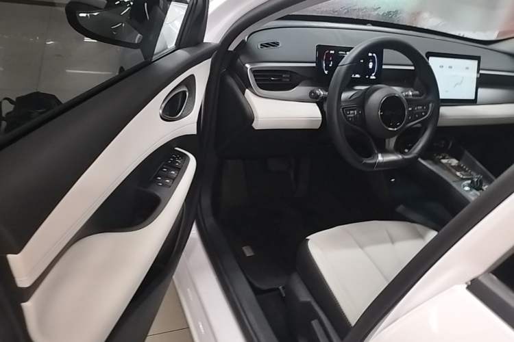 Used BYD Seal 05 DM-i 2025 DM-i Smart Drive 55KM Luxury Model Driver Seat