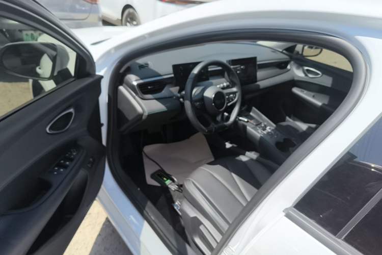 Used BYD Seal 05 DM-i 2025 DM-i Smart Drive 55KM Luxury Model Driver Seat