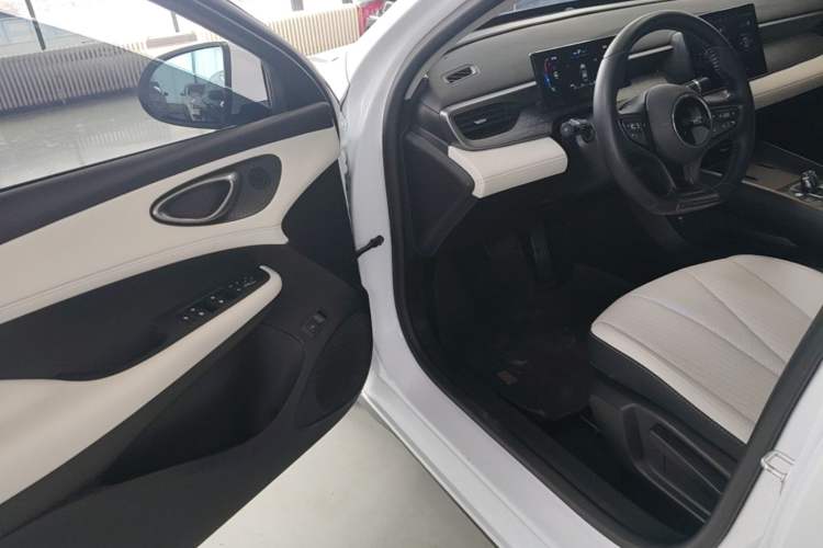 Used BYD Seal 05 DM-i 2025 DM-i Smart Drive 55KM Luxury Model Driver Seat