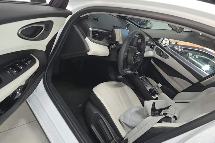 Used BYD Seal 05 DM-i 2025 DM-i Smart Drive 55KM Luxury Model Driver Seat