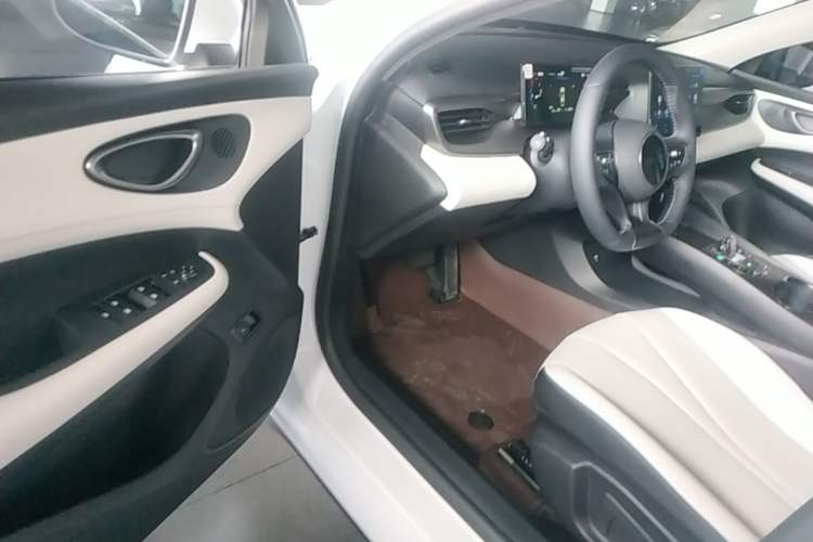 Used BYD Seal 05 DM-i 2025 DM-i Smart Drive 55KM Luxury Model Driver Seat