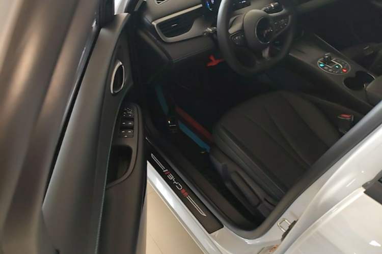 Used BYD Seal 05 DM-i 2025 DM-i Smart Drive 55KM Luxury Model Driver Seat