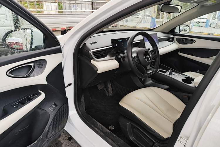 Used BYD Seal 05 DM-i 2025 DM-i Smart Drive 55KM Luxury Model Driver Seat