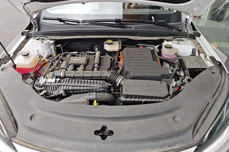 Used BYD Seal 05 DM-i 2025 DM-i Intelligent Drive 120KM Flagship Model Engine Bay