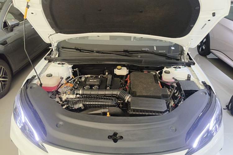 Used BYD Seal 05 DM-i 2025 DM-i Intelligent Drive 120KM Flagship Model Engine Bay