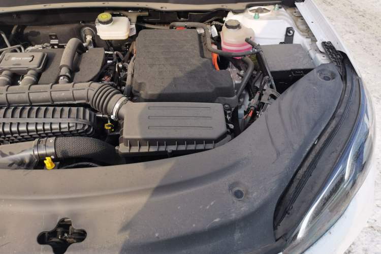 Used BYD Seal 05 DM-i 2025 DM-i Smart Drive 55KM Luxury Model Engine Bay Left