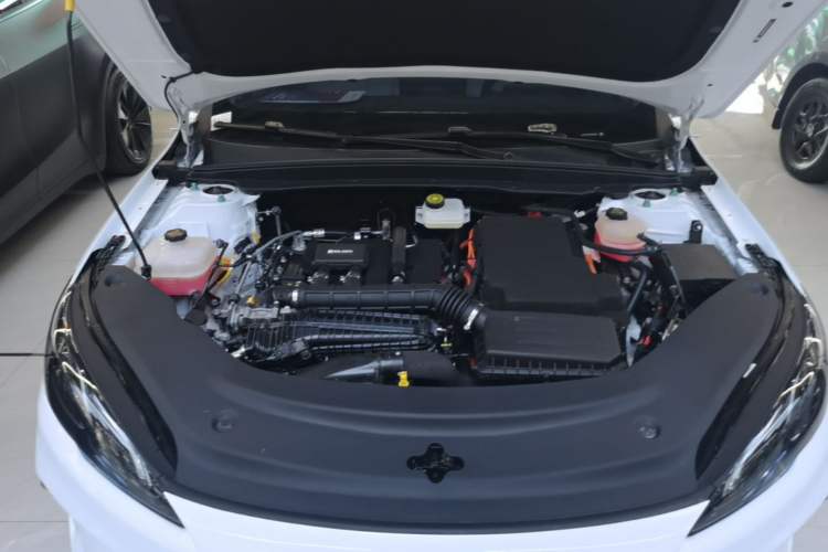 Used BYD Seal 05 DM-i 2025 DM-i Smart Drive 55KM Luxury Model Engine Bay