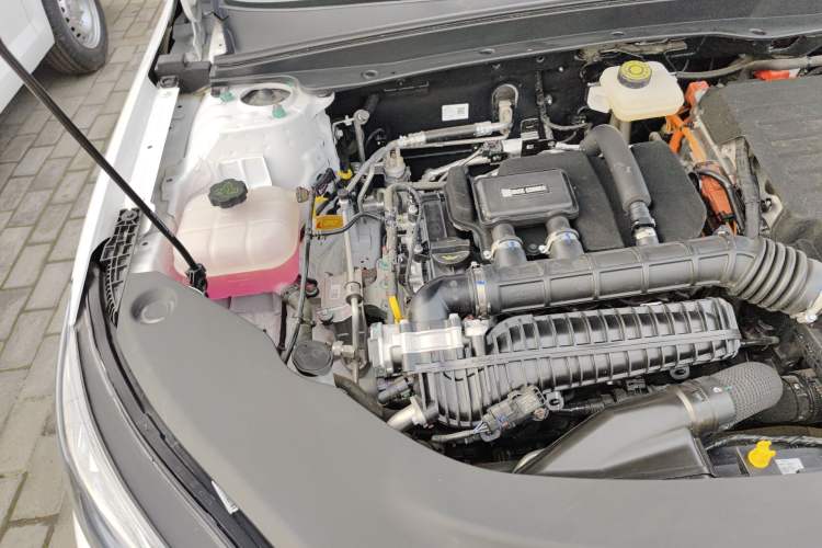 Used BYD Seal 05 DM-i 2025 DM-i Smart Drive 55KM Prestige Model Engine Bay Right