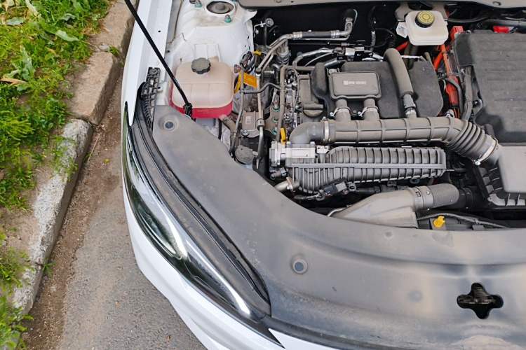 Used BYD Seal 05 DM-i 2025 DM-i Smart Drive 55KM Luxury Model Engine Bay Right