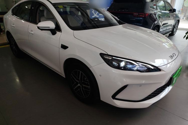 Used BYD Seal 05 DM-i 2025 DM-i Intelligent Drive 120KM Flagship Model Exterior 1