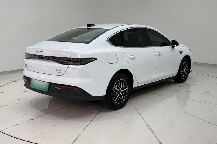 Used BYD Seal 05 DM-i 2025 DM-i Intelligent Drive 120KM Flagship Model Exterior 1