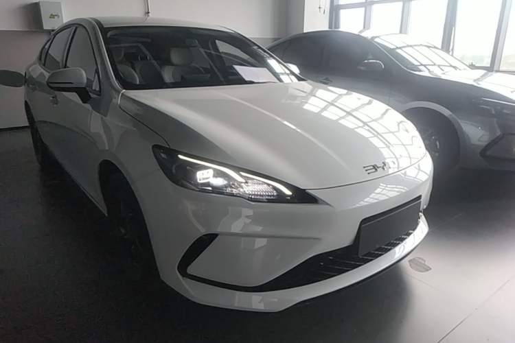 Used BYD Seal 05 DM-i 2025 DM-i Smart Drive 55KM Luxury Model Exterior 1