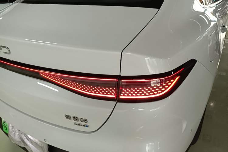 Used BYD Seal 05 DM-i 2025 DM-i Intelligent Drive 120KM Flagship Model Exterior 3