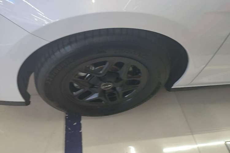 Used BYD Seal 05 DM-i 2025 DM-i Smart Drive 55KM Luxury Model Exterior 4