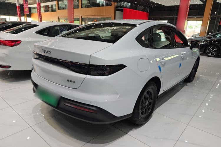 Used BYD Seal 05 DM-i 2025 DM-i Smart Drive 55KM Luxury Model Exterior 4