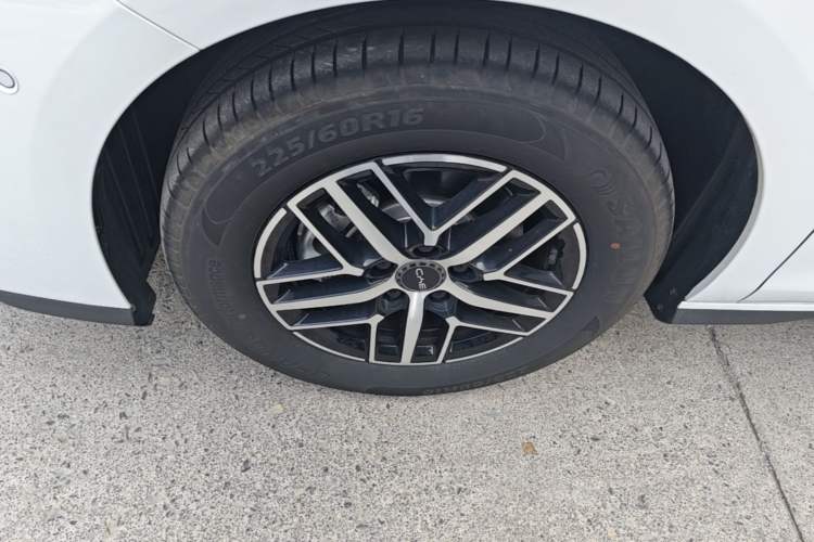 Used BYD Seal 05 DM-i 2025 DM-i Intelligent Drive 120KM Flagship Model Exterior 4