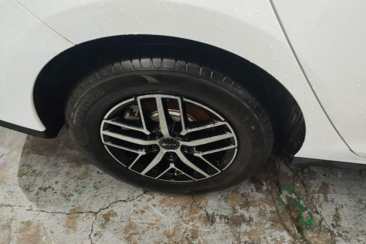 Used BYD Seal 05 DM-i 2025 DM-i Intelligent Drive 120KM Flagship Model Exterior 5
