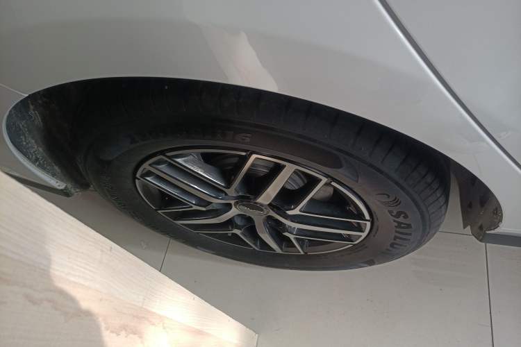 Used BYD Seal 05 DM-i 2025 DM-i Intelligent Drive 120KM Flagship Model Exterior 5