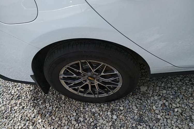 Used BYD Seal 05 DM-i 2025 DM-i Smart Drive 55KM Luxury Model Exterior 5