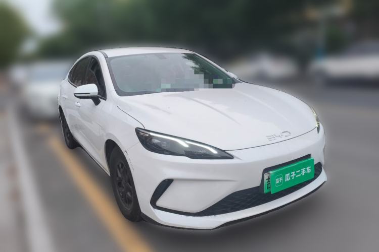 Used BYD Seal 05 DM-i 2025 DM-i Smart Drive 55KM Luxury Model Front Right 45 Deg