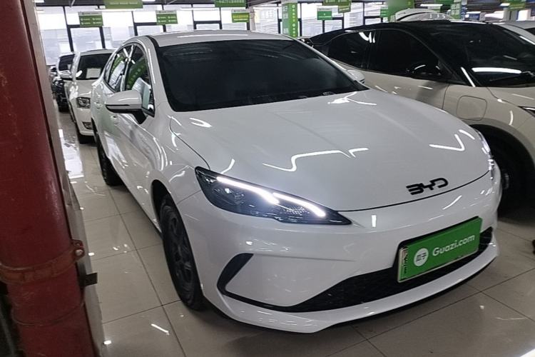 Used BYD Seal 05 DM-i 2025 DM-i Smart Drive 55KM Luxury Model Front Right 45 Deg