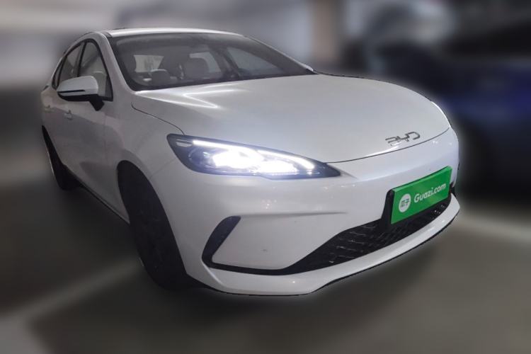 Used BYD Seal 05 DM-i 2025 DM-i Smart Drive 55KM Luxury Model Front Right 45 Deg