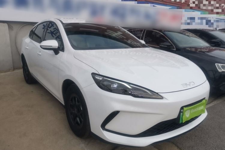 Used BYD Seal 05 DM-i 2025 DM-i Smart Drive 55KM Luxury Model Front Right 45 Deg