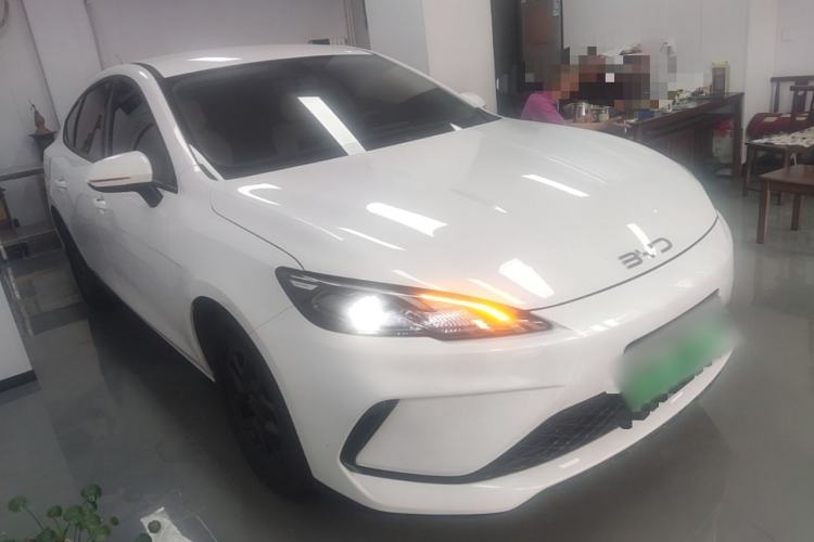 Used BYD Seal 05 DM-i 2025 DM-i Smart Drive 55KM Luxury Model Front Right 45 Deg