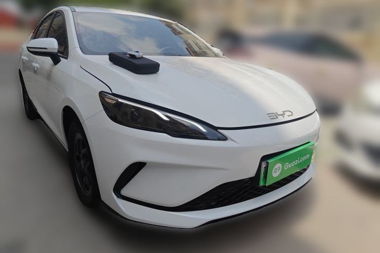 Used BYD Seal 05 DM-i 2025 DM-i Smart Drive 55KM Luxury Model Front Right 45 Deg
