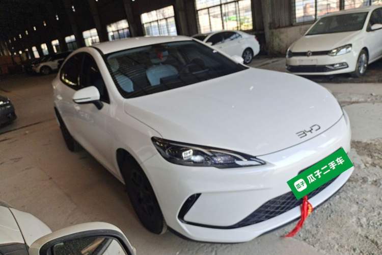 Used BYD Seal 05 DM-i 2025 DM-i Smart Drive 55KM Luxury Model Front Right 45 Deg