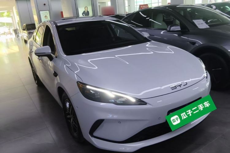 Used BYD Seal 05 DM-i 2025 DM-i Smart Drive 55KM Prestige Model Front Right 45 Deg