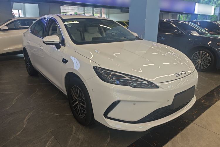Used BYD Seal 05 DM-i 2025 DM-i Intelligent Drive 120KM Flagship Model Front Right 45 Deg