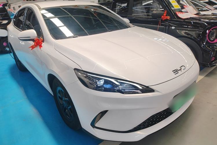 Used BYD Seal 05 DM-i 2025 DM-i Smart Drive 55KM Luxury Model Front Right 45 Deg