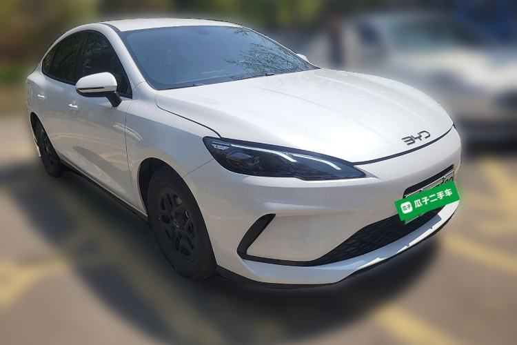 Used BYD Seal 05 DM-i 2025 DM-i Smart Drive 55KM Luxury Model Front Right 45 Deg