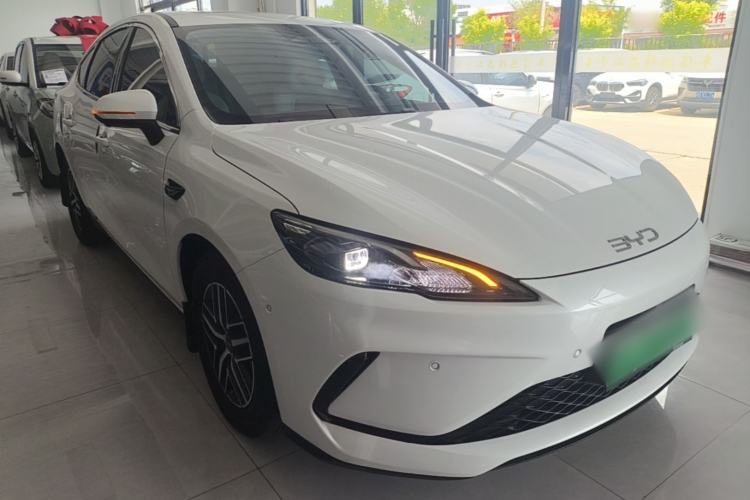Used BYD Seal 05 DM-i 2025 DM-i Smart Drive 55KM Prestige Model Front Right 45 Deg