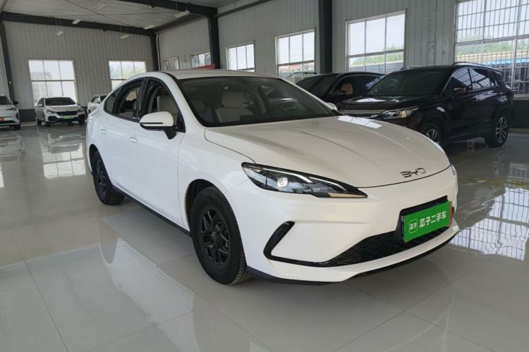 Used BYD Seal 05 DM-i 2025 DM-i Smart Drive 55KM Luxury Model Front Right 45 Deg