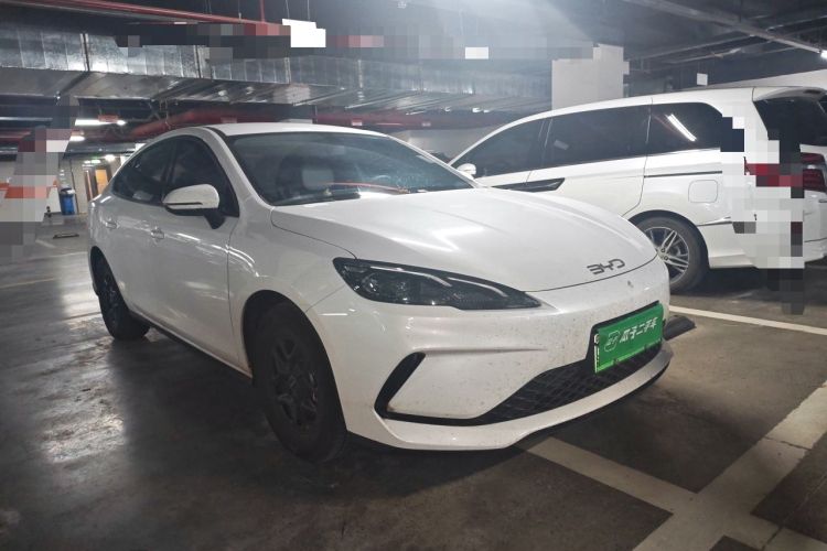 Used BYD Seal 05 DM-i 2025 DM-i Smart Drive 55KM Luxury Model Front Right 45 Deg