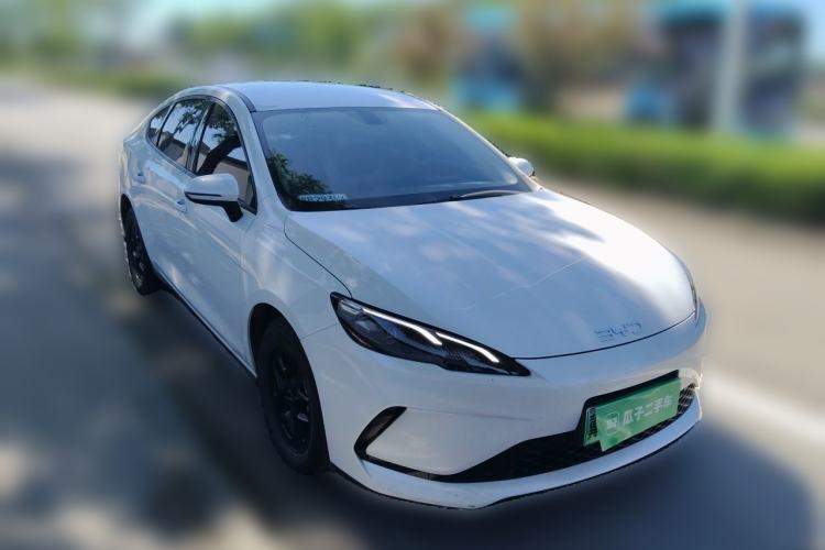 Used BYD Seal 05 DM-i 2025 DM-i Smart Drive 55KM Luxury Model Front Right 45 Deg