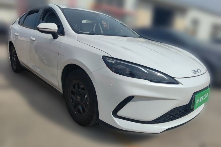 Used BYD Seal 05 DM-i 2025 DM-i Smart Drive 55KM Luxury Model Front Right 45 Deg