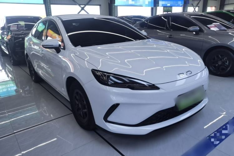 Used BYD Seal 05 DM-i 2025 DM-i Smart Drive 55KM Luxury Model Front Right 45 Deg