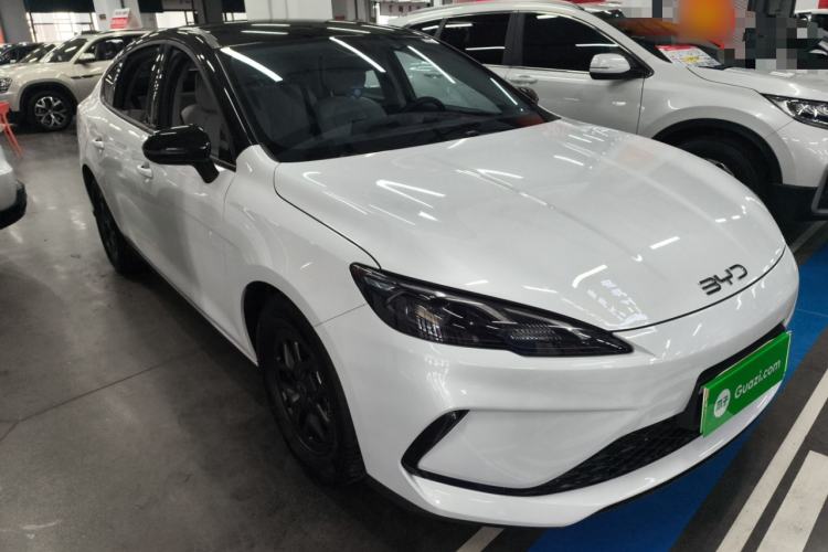 Used BYD Seal 05 DM-i 2025 DM-i Smart Drive 55KM Luxury Model Front Right 45 Deg
