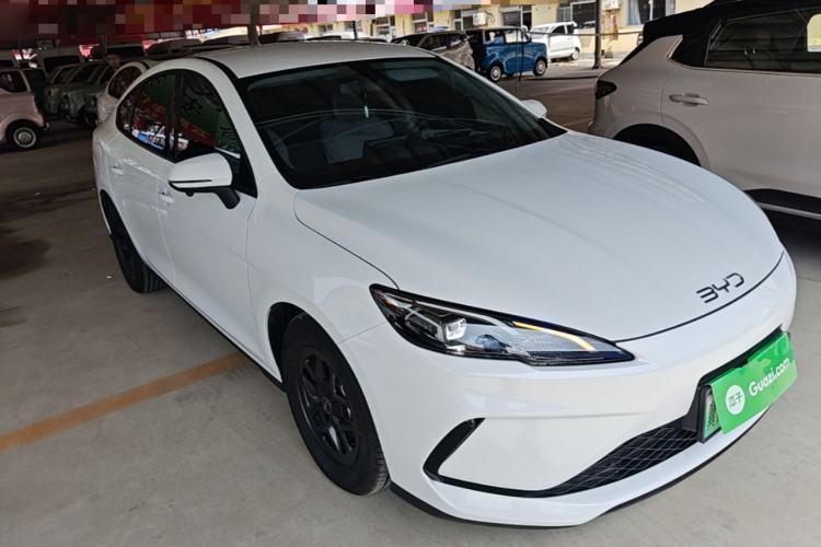Used BYD Seal 05 DM-i 2025 DM-i Smart Drive 55KM Luxury Model Front Right 45 Deg